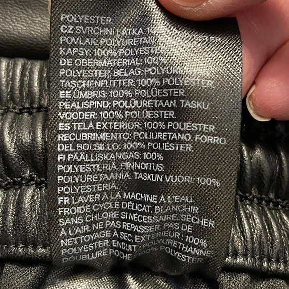 H&M Divided Pants Women Size 4 Black Vegan Faux Leather Jogger Pockets Drawstr… - Picture 7 of 8